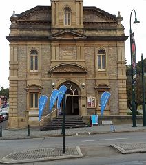 '奥尔巴尼市政中心（Albany Town Hall）'