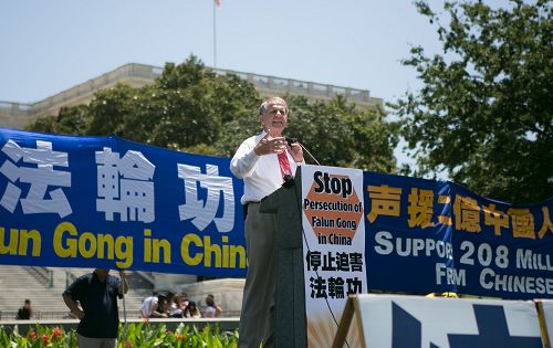 图7：德州国会众议员特德 坡(Rep. Ted Poe)