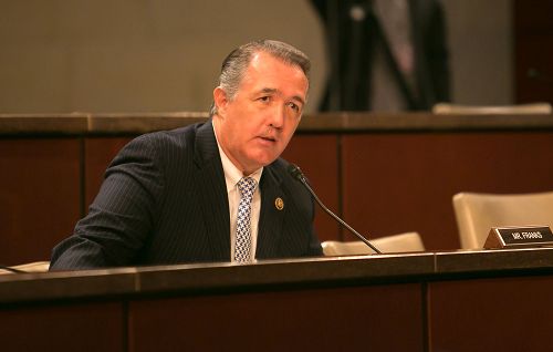 联邦众议员特兰特·弗兰克斯（Rep. Trent Franks）认为，敢于在听证会上作证的人担当起了责任，让善和对人类的承诺占了上风。